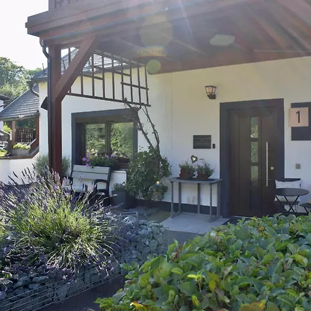 Gaestehaus Am Burgberg Apartamento