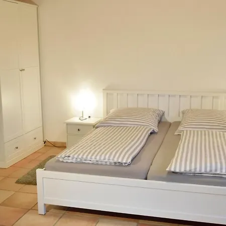 Gaestehaus Am Burgberg Apartmán *