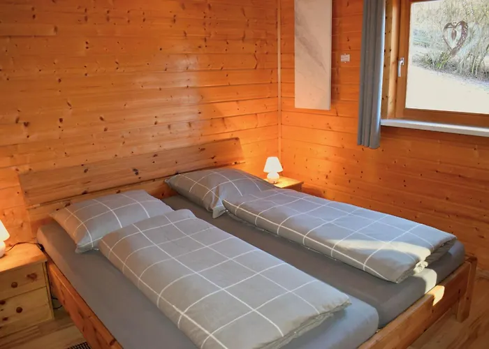 Gaestehaus Am Burgberg Apartament Lichtenberg (Bavaria)